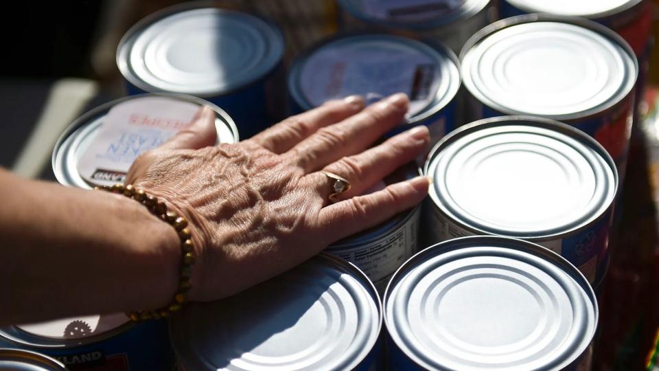 Περισσότερες από 900 χημικές ουσίες συνδέονται με τον καρκίνο του μαστού, λέει η μελέτη